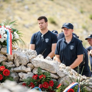 Na Kornatima obilježena 19. godišnjica tragedije u kojoj je poginulo 12 vatrogasaca