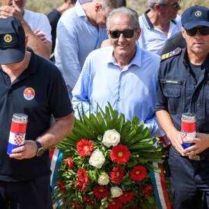 Na Kornatima obilježena 19. godišnjica tragedije u kojoj je poginulo 12 vatrogasaca