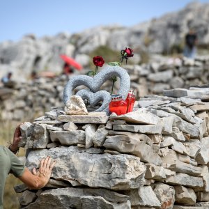 Na Kornatima obilježena 19. godišnjica tragedije u kojoj je poginulo 12 vatrogasaca