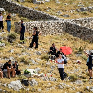 Na Kornatima obilježena 19. godišnjica tragedije u kojoj je poginulo 12 vatrogasaca