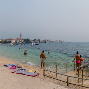 Slaba vidljivost u Kaštelima zbog velikog požara u okolici Tomislavgrada