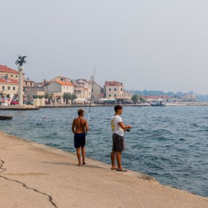 Slaba vidljivost u Kaštelima zbog velikog požara u okolici Tomislavgrada