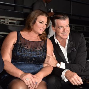 Keely Shaye Smith i Pierce Brosnan