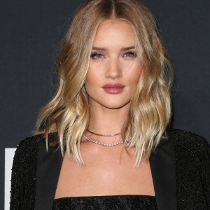 Razbarušeni bob Rosie Huntington-Whiteley