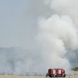 Maturant bacio signalnu raketu i izazvao požar