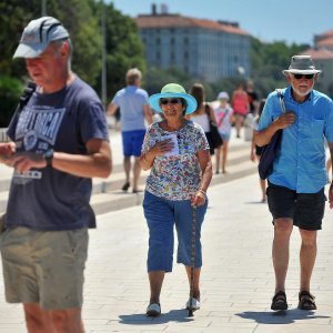 Zadrani i njihovi gosti pokušavaju se rashladiti