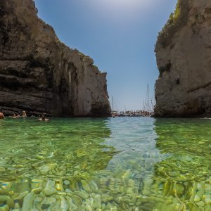 Panoramske fotografije uvale Stiniva