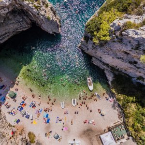 Panoramske fotografije uvale Stiniva