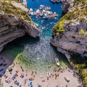 Panoramske fotografije uvale Stiniva