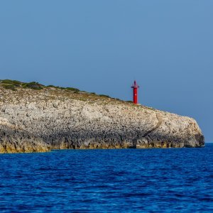 Modra špilja na Biševu