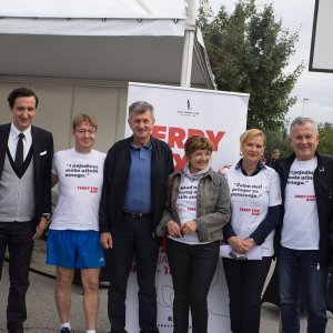 Terry Fox - Organizatori i pokrovitelji