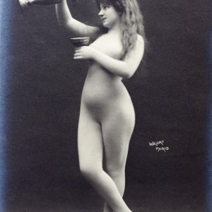 Lucienne D'Armoy (oko 1905.)