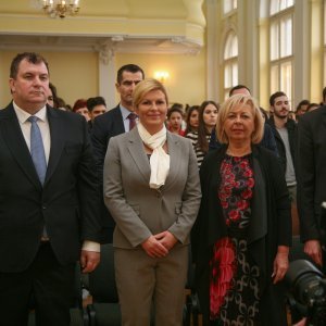Kolinda Grabar Kitarović u posjetu sušačkoj gimnaziji