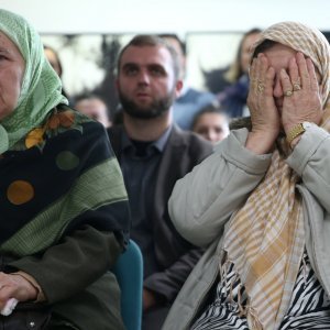 Mučno čekanje u Srebrenici