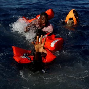 Migranti spašeni pored obala Libije