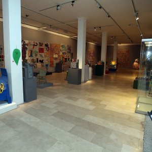 Otvorena izložba napuštenih radova Udomi rad