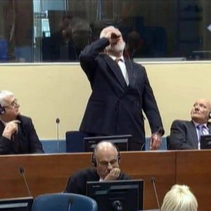 'Suci, Slobodan Praljak nije ratni zločinac!'