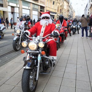 Tradicionalan defile motomrazova gradskim ulicama Osijeka