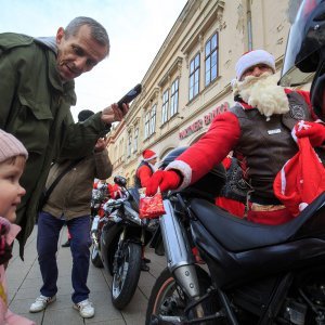 Tradicionalan defile motomrazova gradskim ulicama Osijeka