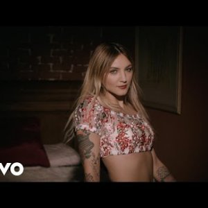 16. Julia Michaels, 'Uh Huh'