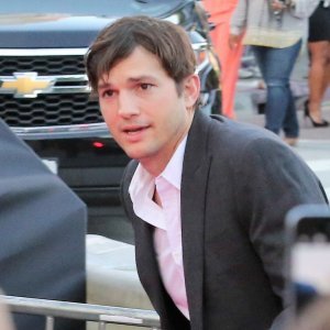 Ashton Kutcher - 160