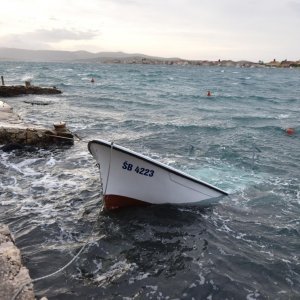 Olujno jugo tijekom noći oštetilo nekoliko brodica