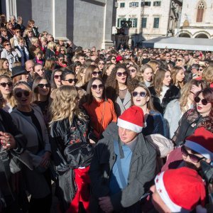 Tradicionalna kolenda ispred dubrovačke gradske vijećnice