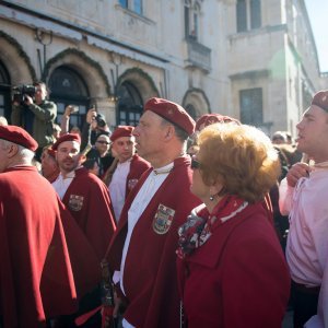 Tradicionalna kolenda ispred dubrovačke gradske vijećnice