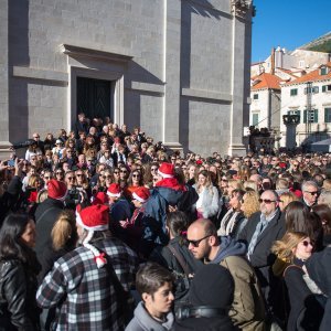 Tradicionalna kolenda ispred dubrovačke gradske vijećnice