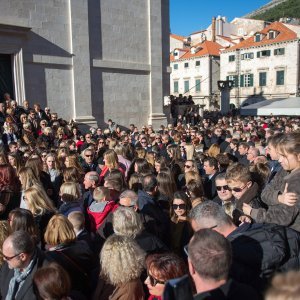 Tradicionalna kolenda ispred dubrovačke gradske vijećnice