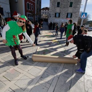 Predstavljanje mega-Čestitke u Božićnom gradu u Makarskoj