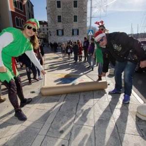 Predstavljanje mega-Čestitke u Božićnom gradu u Makarskoj