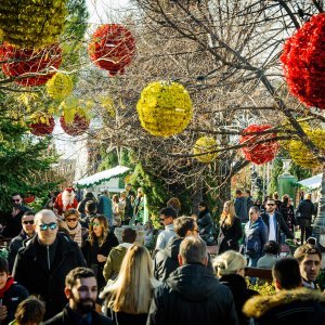 Blagdansko ozračje na šibenskim ulicama i na Adventskom sajmu