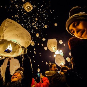 Blagdansko ozračje na šibenskim ulicama i na Adventskom sajmu