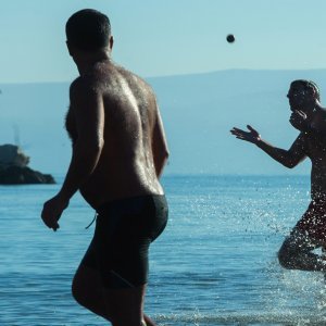 Božićni picigin i nogomet na Bačvicama