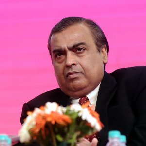 Mukesh Ambani (zaradio 18 milijardi dolara, ukupno bogatstvo 41,1 milijardu dolara)