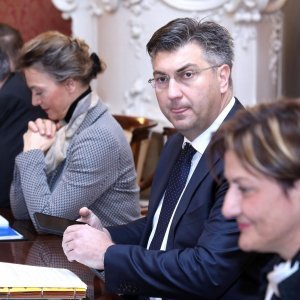 Andrej Plenković, sjednica Vlade, 27. travnja