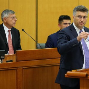 Premijer Andrej Plenković podnio Saboru prvo godišnje izvješće o radu Vlade