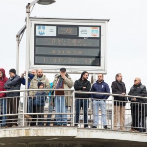 "Čovjek tuljan" Duško Rudež 32. put okupao se u rijeci Dravi na Silvestrovo