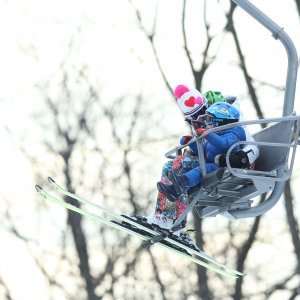 Janica Kostelić s nećakom uživa na skijalištu na Sljemenu