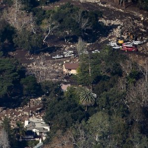 Blatna bujica uništila kuće u Montecitu