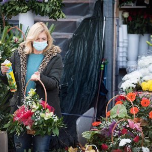 Nesnosni smrad s Karepovca širi se gradskim grobljem Lovrinac