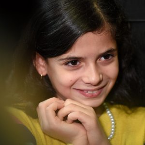 Djevojčica Dženan iz Sirije u zadarskom hostelu