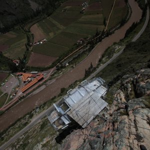 Apartmani na litici peruanske planine