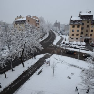 Zagrepčane jutros dočekao bijeli pokrivač