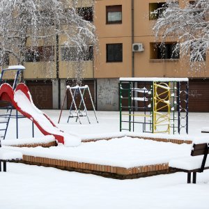 Zagrepčane jutros dočekao bijeli pokrivač