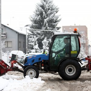 Zagrepčane jutros dočekao bijeli pokrivač