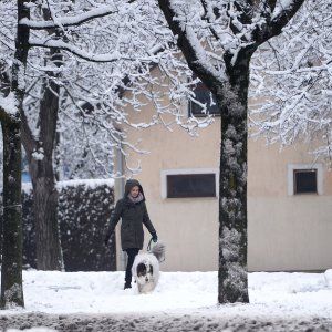 Zagrepčane jutros dočekao bijeli pokrivač