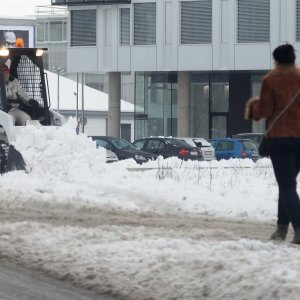 Zagrepčane jutros dočekao bijeli pokrivač