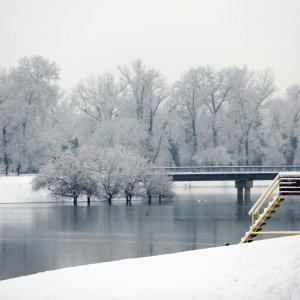 Zagrepčane jutros dočekao bijeli pokrivač